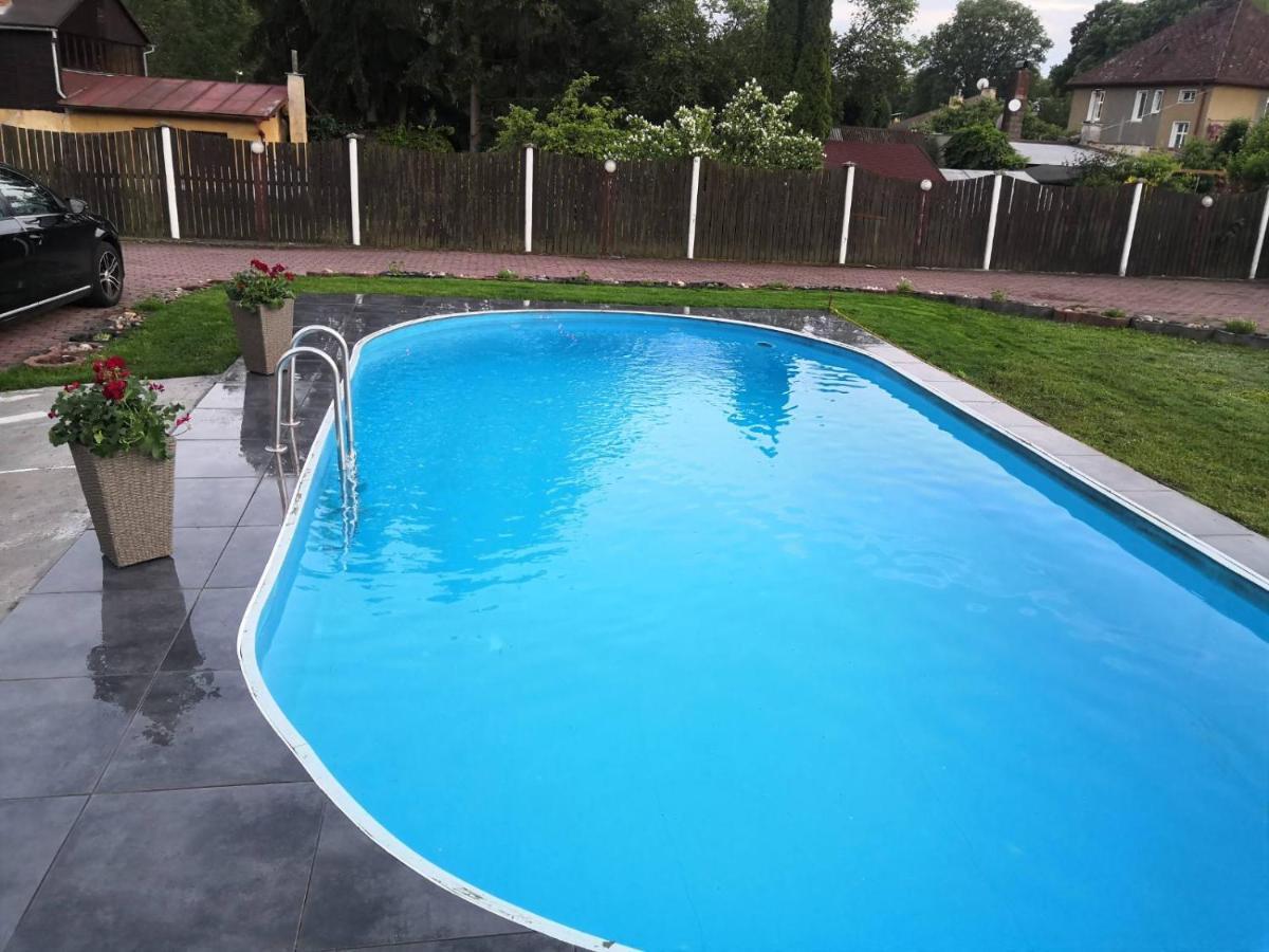 Penzion Ubytovani U Parku S Parkovistem Ceska Lipa Exterior photo